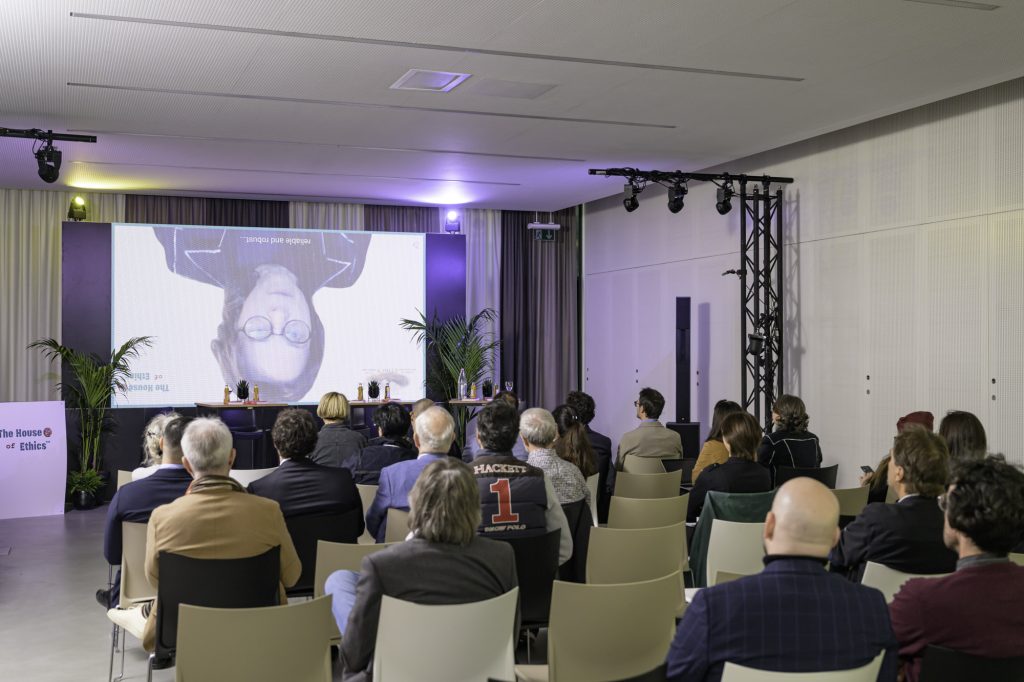 conference-house-of-hthics-avril-web-13