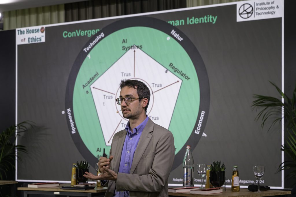 conference-house-of-hthics-avril-web-49