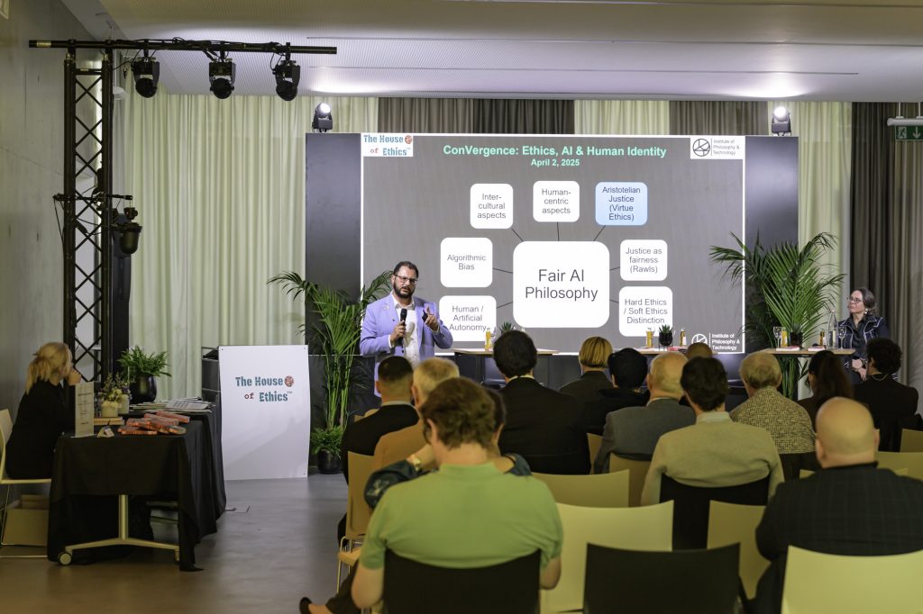 conference-house-of-hthics-avril-web-81