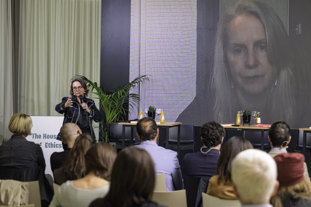 conference-house-of-hthics-avril-web-98