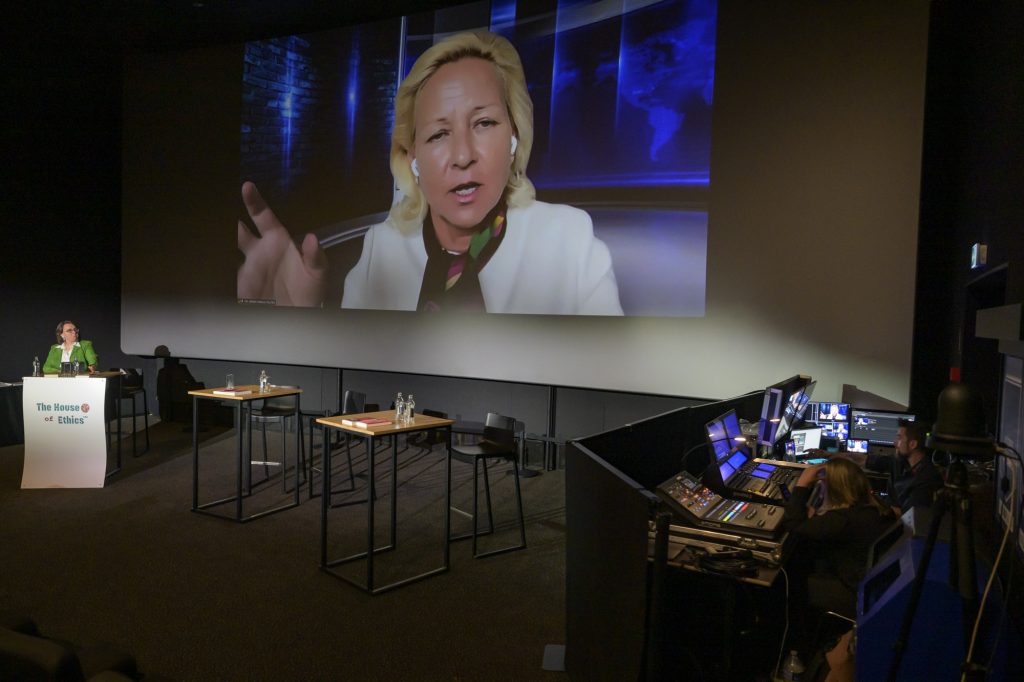 utopolis-2-house-of-ethics-web-97